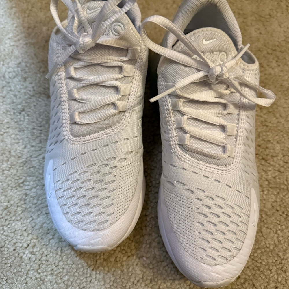 Nike White Air Max 270